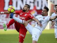 开云体育入口-激情碰撞，赛场上演激烈对抗