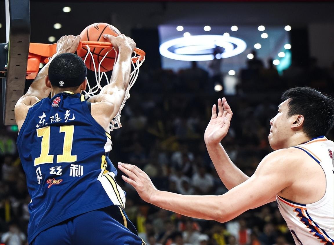 球队整体表现亮眼，但最后时刻失误成为关键