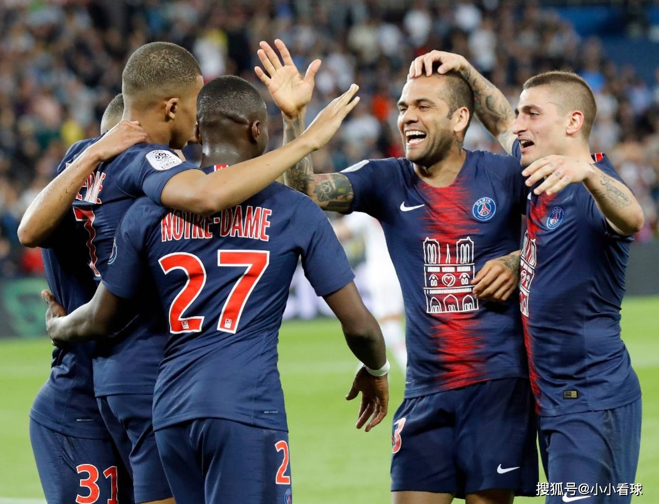 巴黎圣日耳曼豪取三分，提升联赛排名