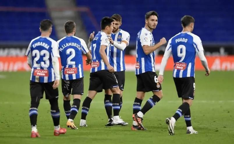 拉托尔马对巴厘多利德的激烈较量 拉托尔马对巴厘多利德的激烈较量