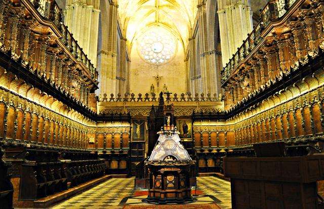 包含斯特拉斯堡客场逆转亚眠，喜获三分的词条