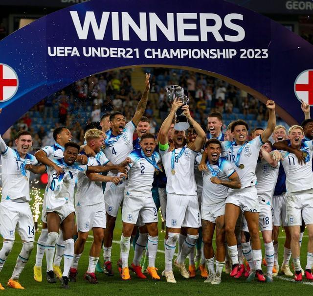 英格兰不敌捷克，欧洲杯资格形势危急的简单介绍