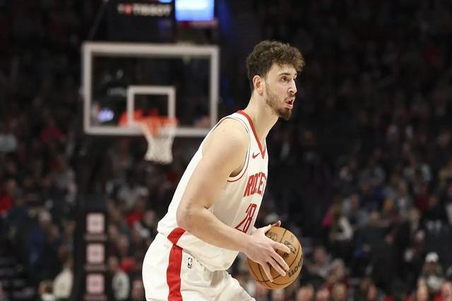 火箭表现出色，轻松赢得胜利