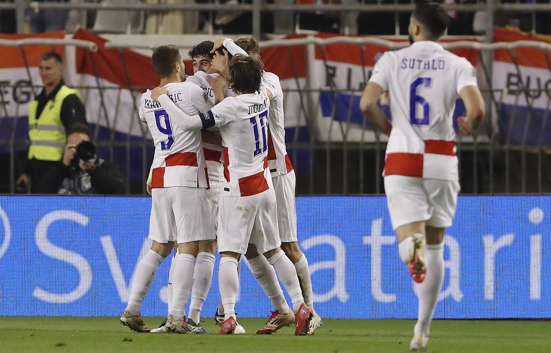 战胜克罗地亚杀入半决赛