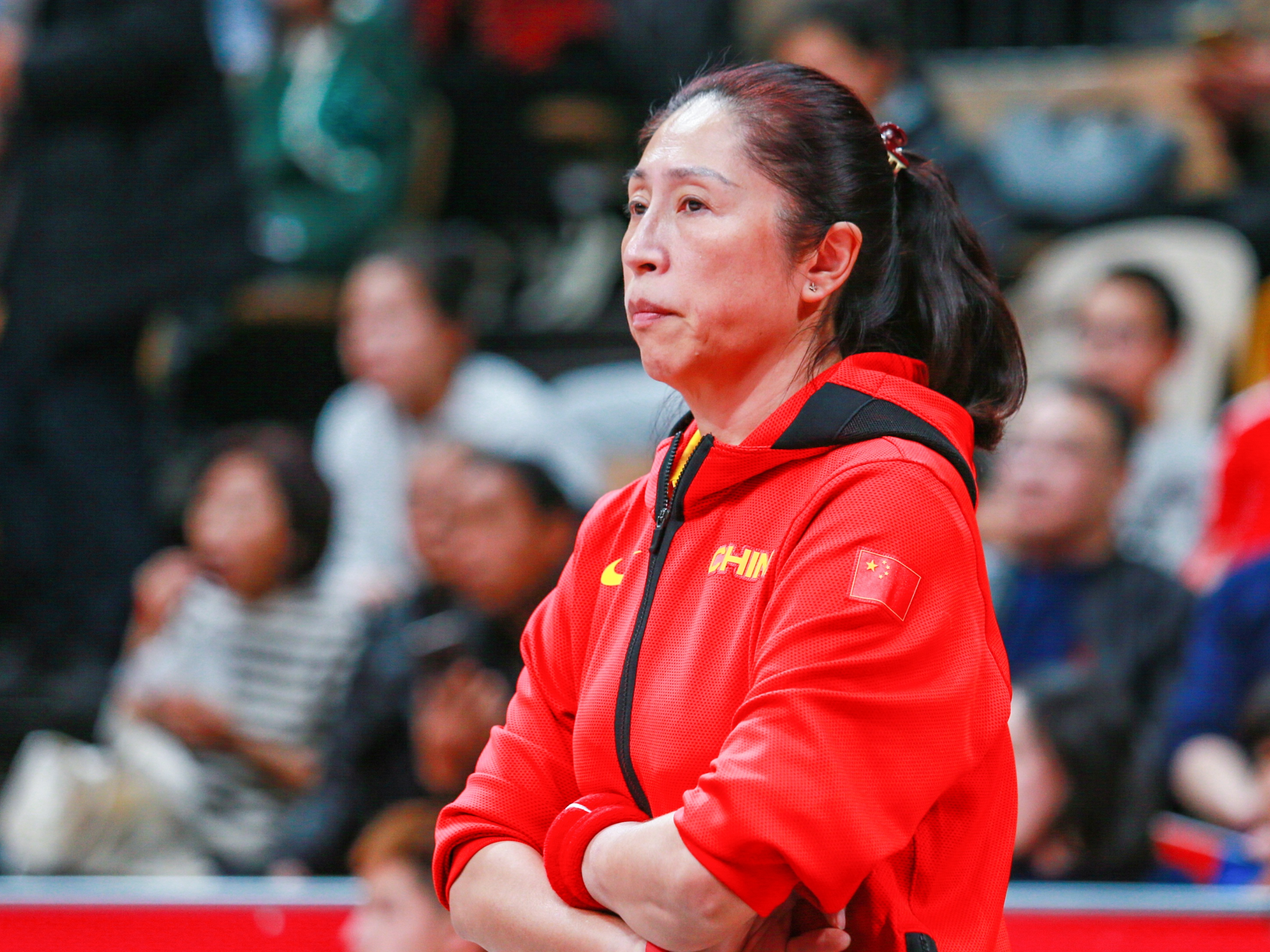 包含奥运女篮成绩斐然，向金牌冲刺的词条