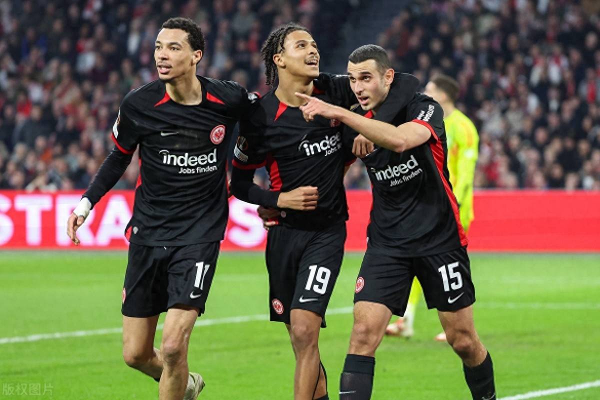 包含法兰克福战胜劲旅，继续冲击欧战名额的词条