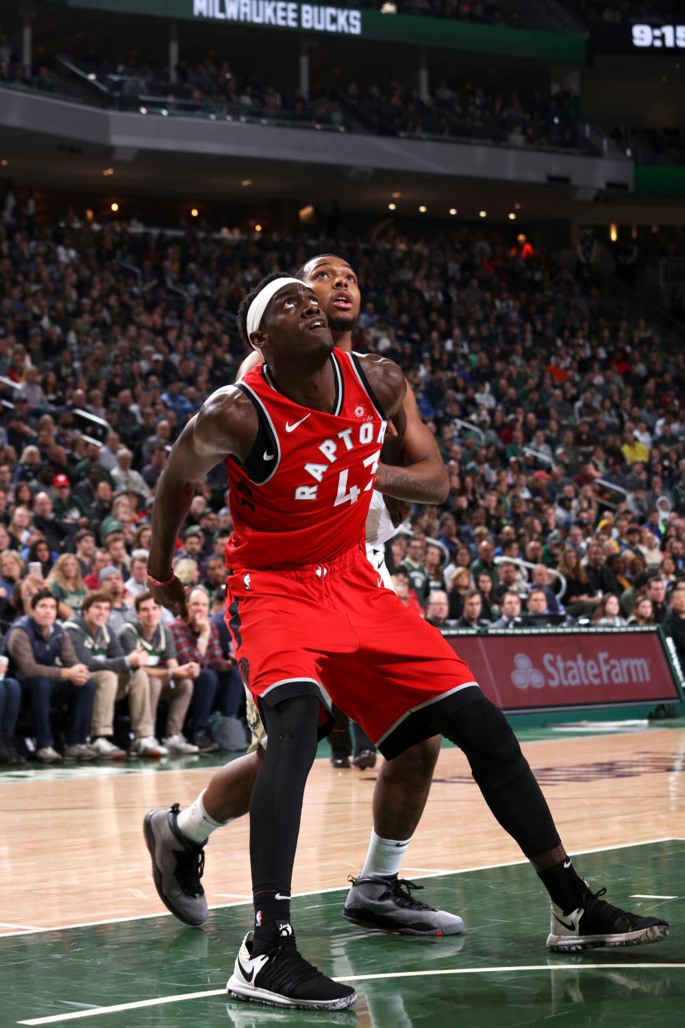 关于猛龙主场逆转雄鹿，西亚卡姆关键3分入账的信息