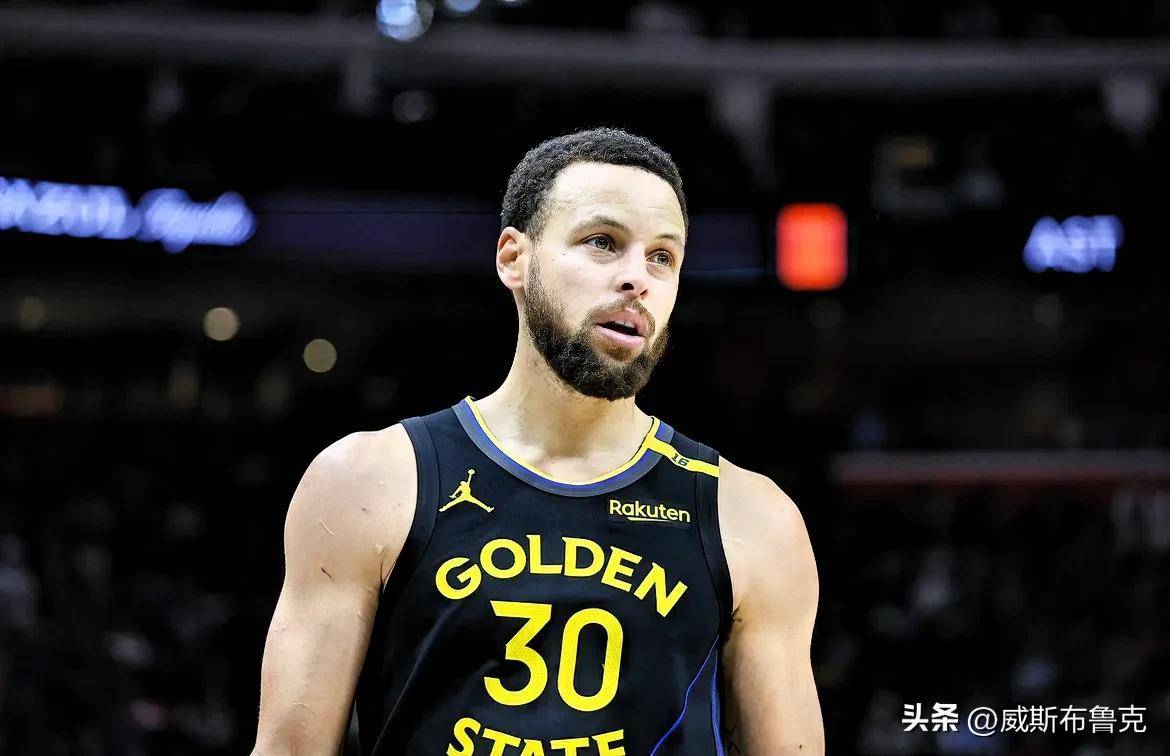 勇士不敌猛龙,库里遭遇低迷 勇士不敌猛龙,库里遭遇低迷