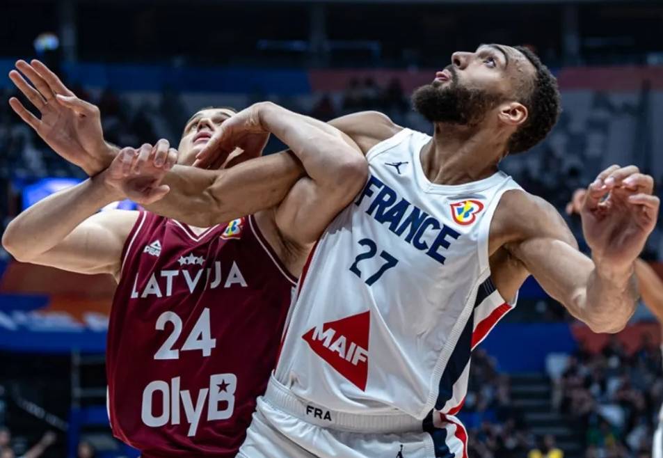 爵士胜魔术，戈贝尔贡献20分