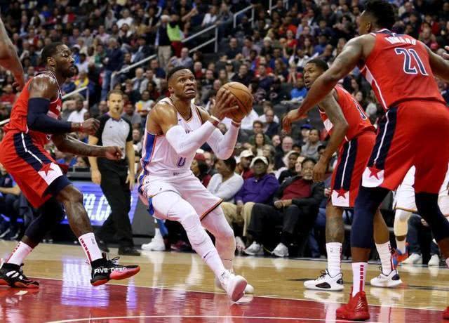 活塞豪取7连胜：格兰特关键三分致胜