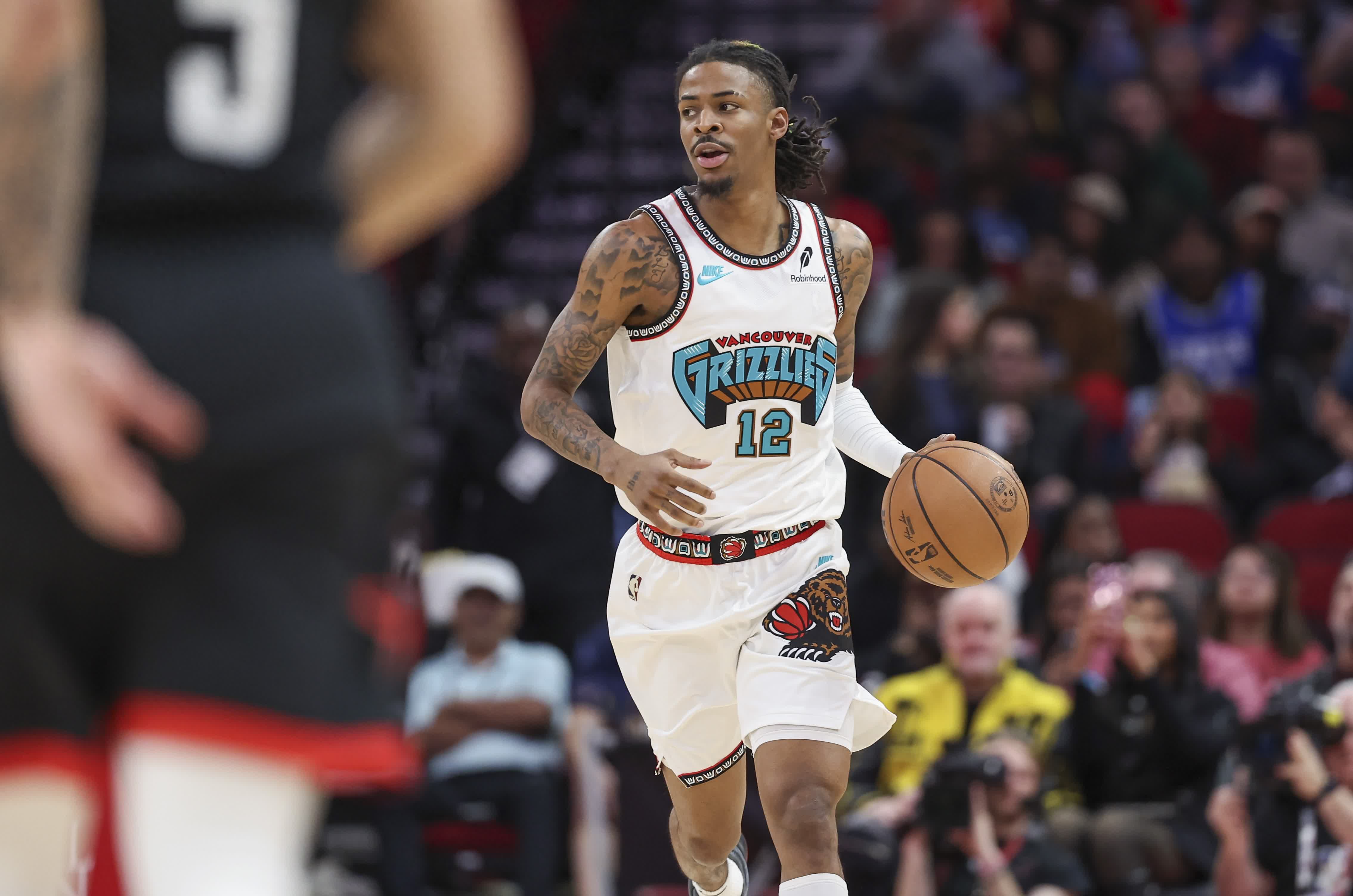 灰熊队力克马刺队取得