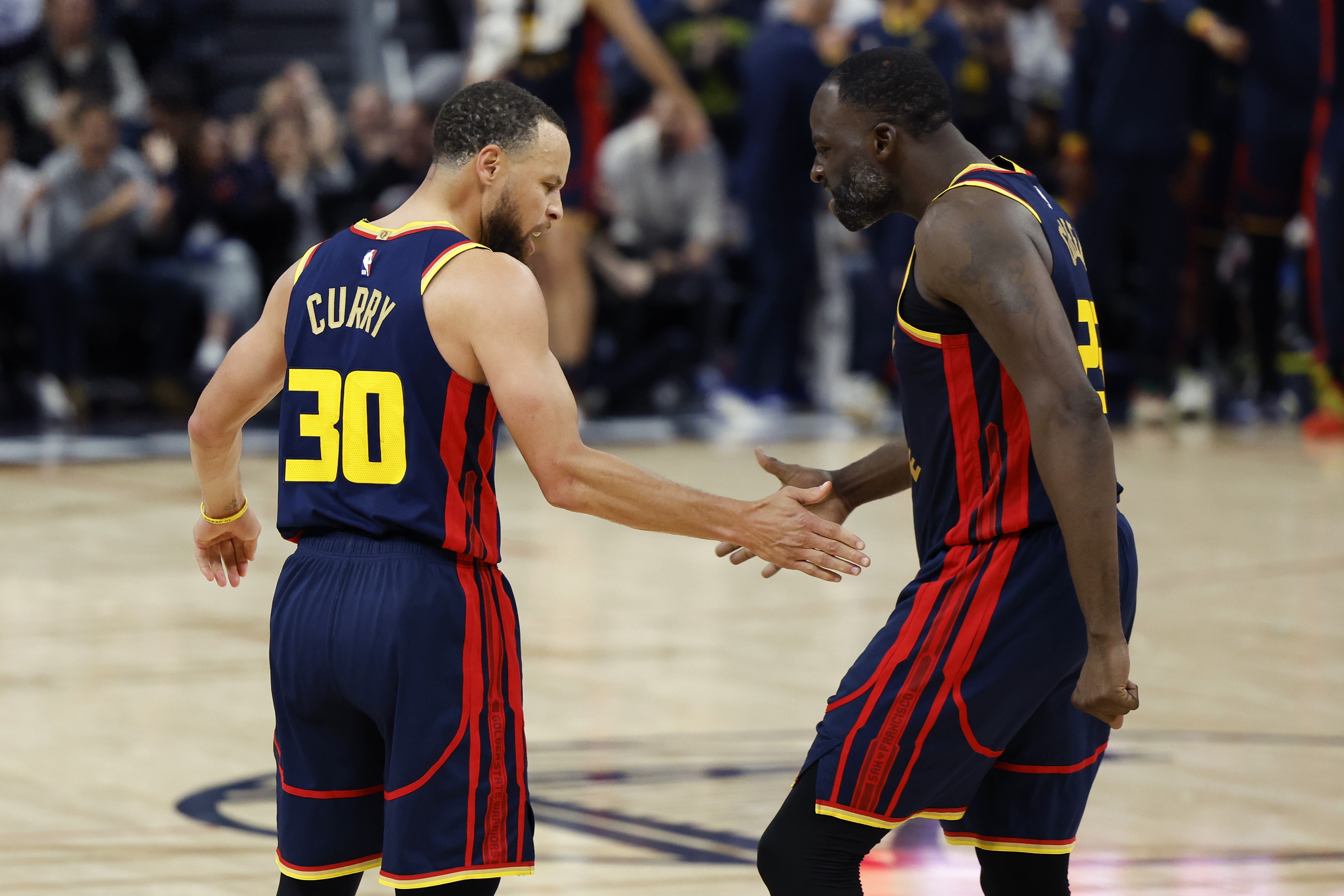 太阳胜马刺，布克绝杀压哨