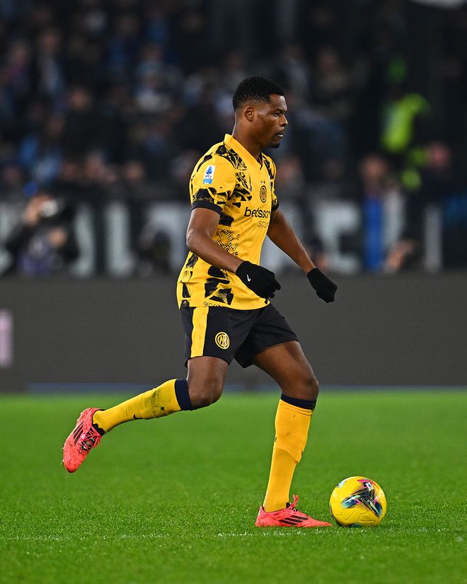 拉齐奥客场大胜，零封对手